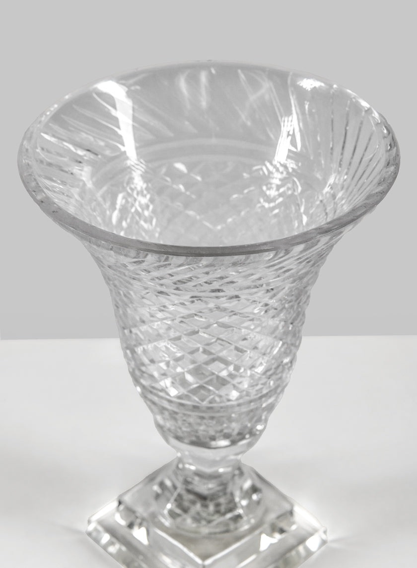 Harem Cut Work Crystal Glass Urn Decor Jamali-garden