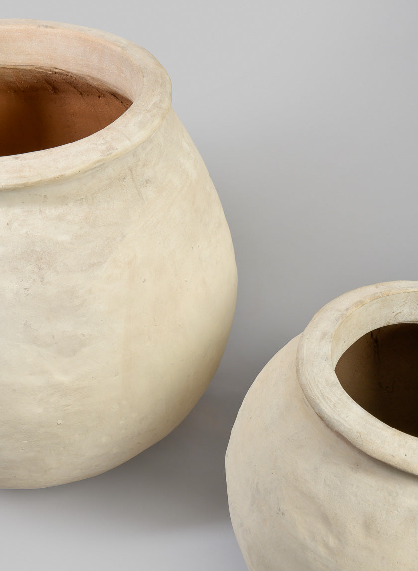Petra Aged White Wash Fishbowl Planter Decor Jamali-garden