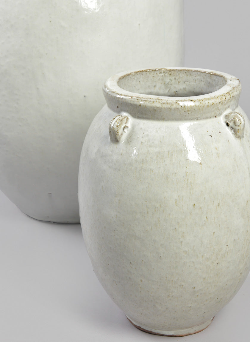 Jakarta Clay &amp; Ceramic Urn Planters, Cloud White Decor Jamali-garden