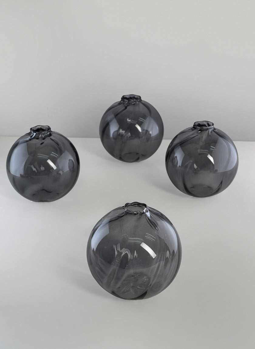 4in Wide Veroce Smoke Ball Glass Vase, Mini Decor Jamali-garden
