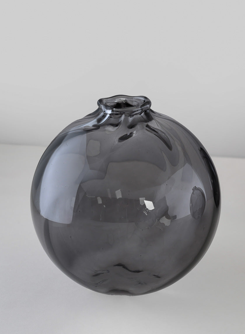 4in Wide Veroce Smoke Ball Glass Vase, Mini Decor Jamali-garden