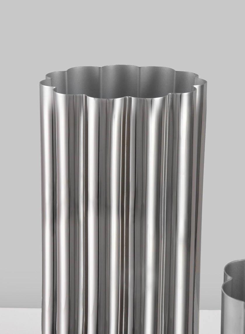 9.75in Tall Nuage Silver Stainless Steel Vase Decor Jamali-garden