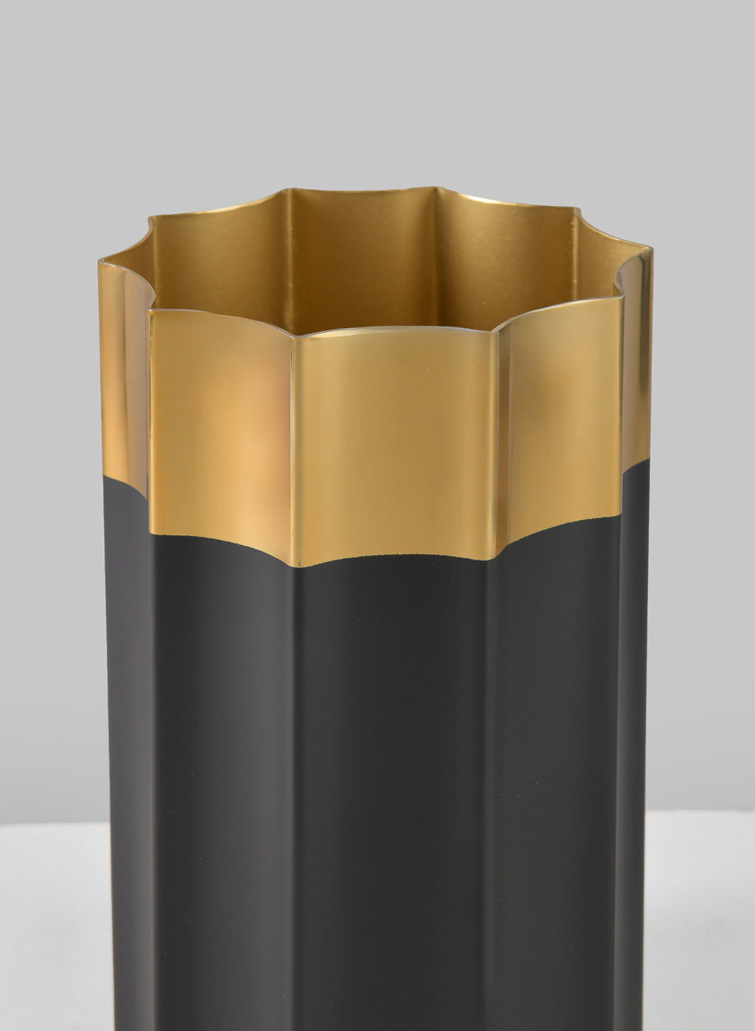 7.75in Tall Narita Black and Gold Stainless Steel Vase Decor Jamali-garden
