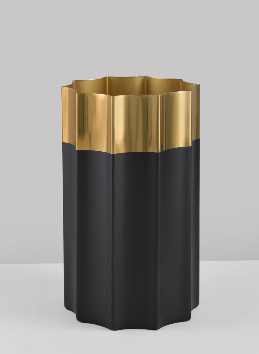 7.75in Tall Narita Black and Gold Stainless Steel Vase Decor Jamali-garden
