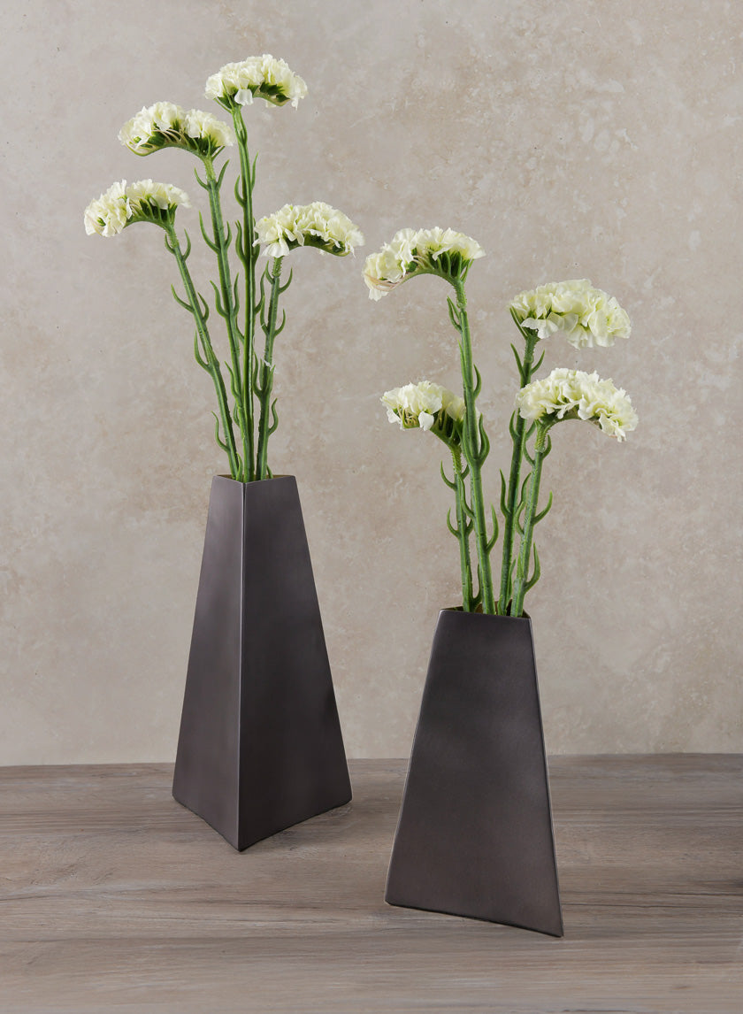 6.75in Tall Pisa Triangle Stainless Steel Vase Decor Jamali-garden