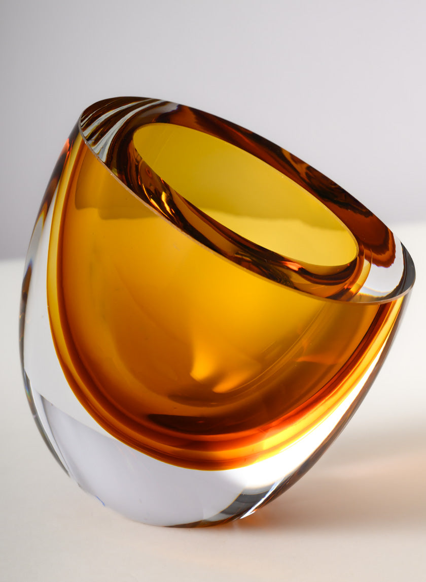 5in Tall Norvege Clear and Amber Glow Hand blown Artiste Glass Vase Decor Jamali-garden