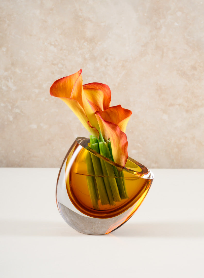 5in Tall Norvege Clear and Amber Glow Hand blown Artiste Glass Vase Decor Jamali-garden