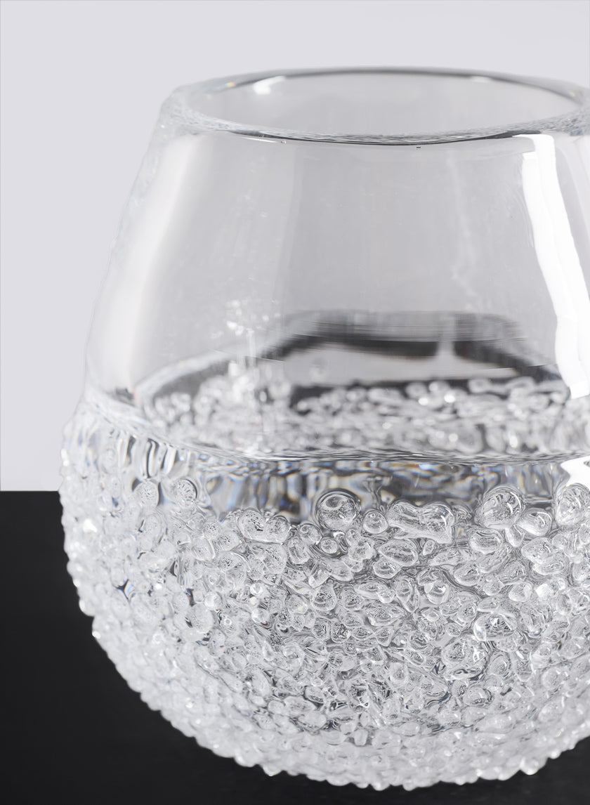 6.25in Tall Winterthur Ice Look Hand Blown Crystal Glass Vase Decor Jamali-garden