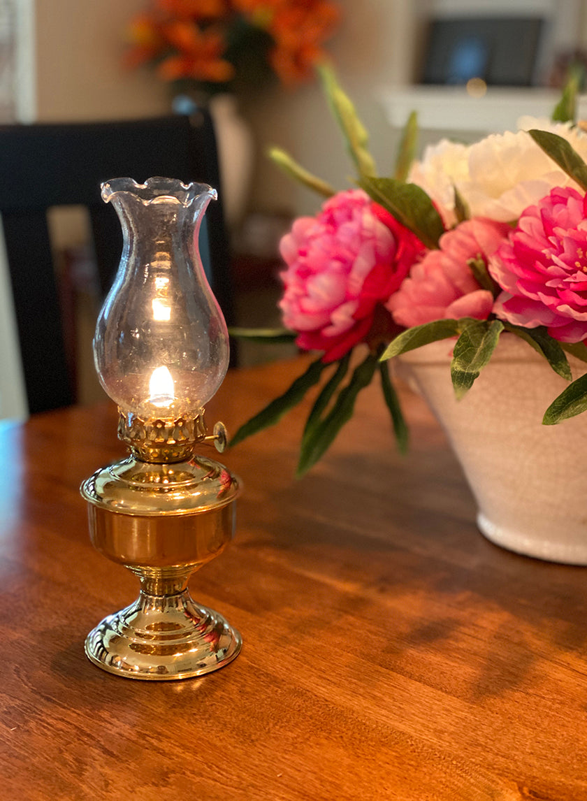 9.5in Tall Heritage Brass Table Oil Lamp Decor Jamali-garden