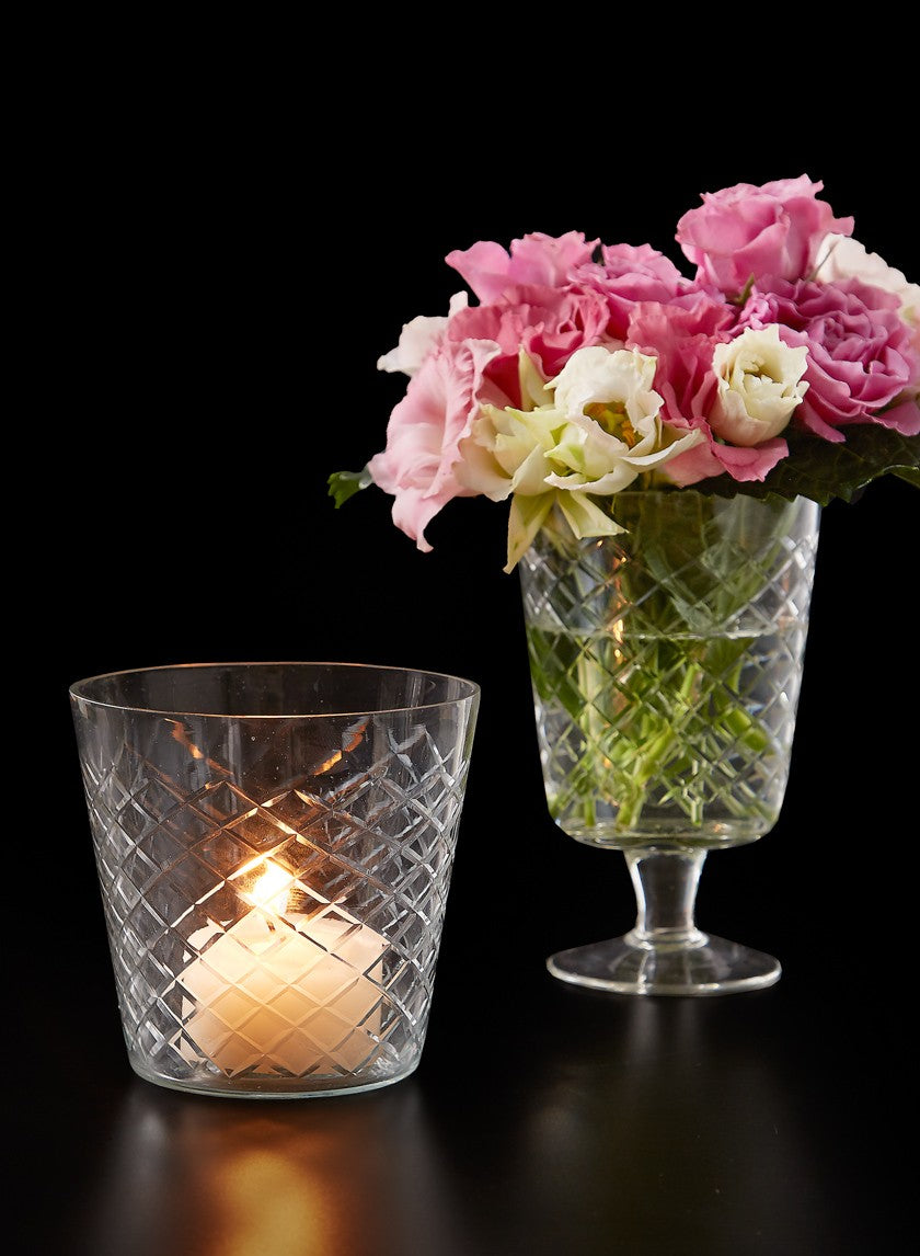 5in Tall Diamond Cut Glass Pedestal Vase Decor Jamali-garden