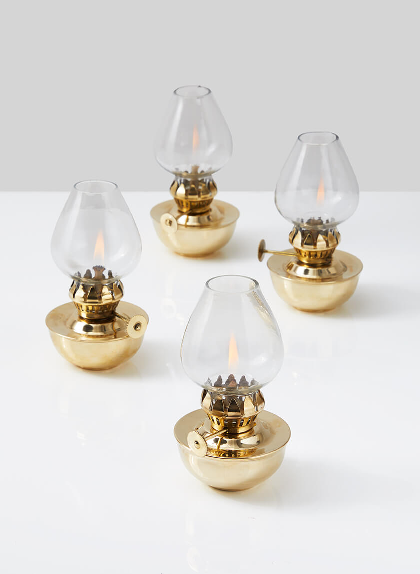 4.5in Tall Heritage Brass Oil Lamp, Mini Decor Jamali-garden