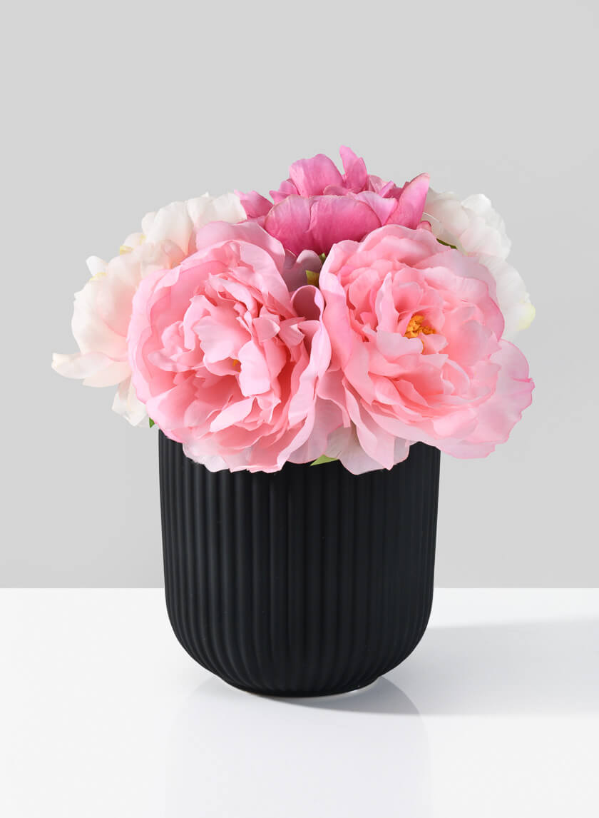 5.5in Tall Oslo Black Pot, Medium Decor Jamali-garden